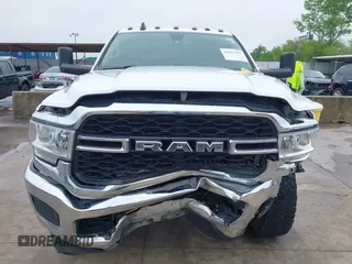 2020 Ram 2500 Tradesman z VIN 3C6UR5CJ4LG235002, wystawiony jako IAAI lot #42117169 z przebiegiem 170 299 mil mil oraz . Historia ofert i sprzedaży dostępna na DreamBid. Obrazek 6.