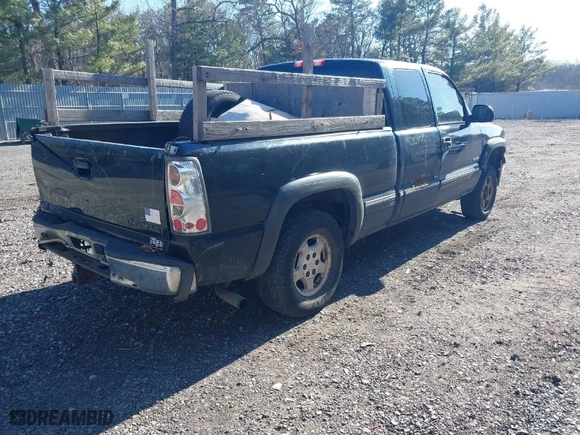 1999 Chevrolet Silverado 1500 LS with VIN 2GCEK19TXX1226824, listed as a IAAI auction lot 41750367 with 235,815 mi miles. Bid and sale history available at carsss.com. Image 4.