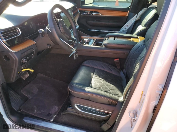 2022 Jeep Grand Wagoneer Series III with VIN 1C4SJVGJ1NS127806, listed as a Copart auction lot 47245115 with NaN miles and Salvage Title. Bid and sale history available at carsss.com. Image 7.