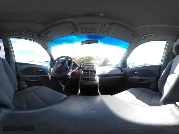2008 Honda Pilot SE with VIN 5FNYF28338B030585, listed as a IAAI auction lot 40740293 with 210,626 mi miles. Bid and sale history available at carsss.com. Image 18.