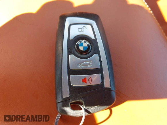 2016 BMW M4 z VIN WBS3R9C56GK337925, wystawiony jako IAAI lot #41433051 z przebiegiem 65 935 mil mil oraz . Historia ofert i sprzedaży dostępna na DreamBid. Obrazek 11.