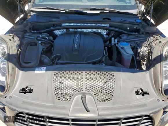 2018 Porsche Macan with VIN WP1AA2A50JLB22704, listed as a Copart auction lot 65922525 with 37,370 mi miles and Salvage title. Bid and sale history available at DreamBid. Image 12.