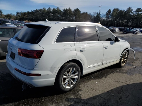2018 Audi Q7 Premium Plus with VIN WA1LAAF72JD008450, listed as a Copart auction lot 45215335 with 0 mi miles and Salvage Title. Bid and sale history available at carsss.com. Image 3.
