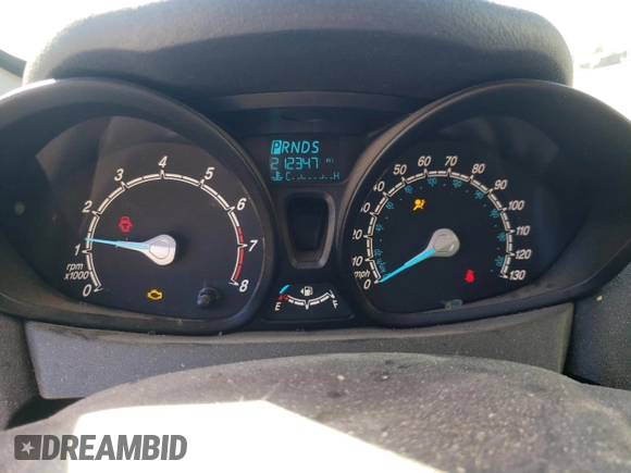 2018 Ford Fiesta S z VIN 3FADP4AJ0JM133583, wystawiony jako Copart lot #49156195 z przebiegiem 212 347 mil mil oraz Szkoda całkowita • Salvage title. Historia ofert i sprzedaży dostępna na DreamBid. Obrazek 9.