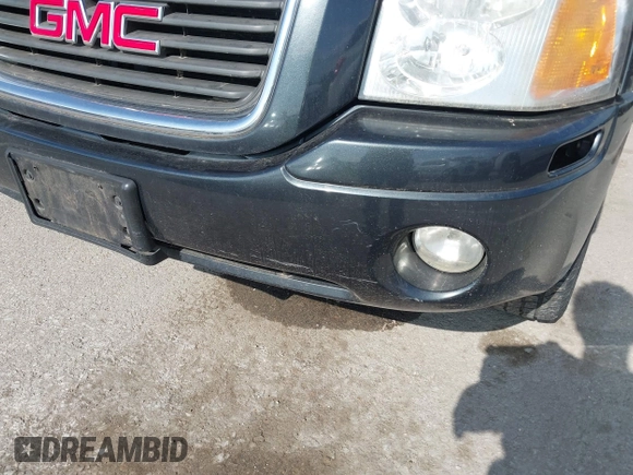 2003 GMC Envoy SLE z VIN 1GKDT13S832272692, wystawiony jako IAAI lot #42289095 z przebiegiem 215 210 mil mil oraz . Historia ofert i sprzedaży dostępna na DreamBid. Obrazek 6.