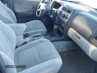 2000 Mitsubishi Montero Sport LS with VIN JA4LS31H5YP036261, listed as a IAAI auction lot 41303180 with 230,630 mi miles. Bid and sale history available at carsss.com. Image 5.