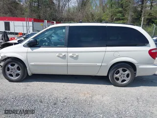 2001 Dodge Caravan ES with VIN 2B4GP54L11R322680, listed as a IAAI auction lot 42027676 with 178,265 mi miles. Bid and sale history available at carsss.com. Image 14.