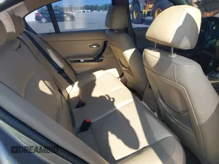 2008 BMW 3 Series 335xi z VIN WBAVD535X8A284478, wystawiony jako IAAI lot #42234123 z przebiegiem 225 165 mil mil oraz . Historia ofert i sprzedaży dostępna na DreamBid. Obrazek 8.