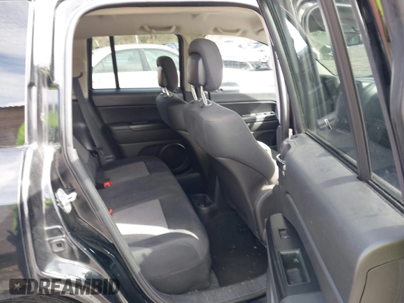 2012 Jeep Compass Latitude with VIN 1C4NJCEB3CD602600, listed as a IAAI auction lot 41567361 with 181,847 mi miles. Bid and sale history available at carsss.com. Image 8.