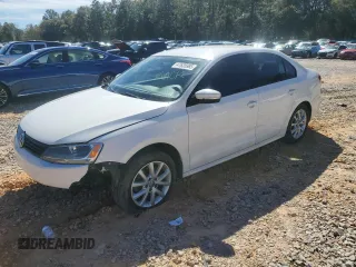 2011 Volkswagen Jetta SE with VIN 3VWDX7AJ6BM133386, listed as a Copart auction lot 47635985 with 178,515 mi miles and Salvage title. Bid and sale history available at DreamBid. Image 1.