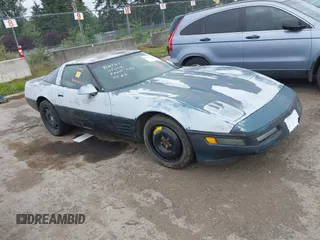 1991 Chevrolet Corvette z VIN 1G1YY2385M5108835, wystawiony jako IAAI lot #42236169 z przebiegiem Nie podano mil oraz . Historia ofert i sprzedaży dostępna na DreamBid. Obrazek 1.