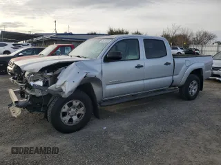 2013 Toyota Tacoma PreRunner with VIN 3TMKU4HN0DM034513, listed as a Copart auction lot 45722995 with 110,318 mi miles and Salvage title. Bid and sale history available at DreamBid. Image 1.