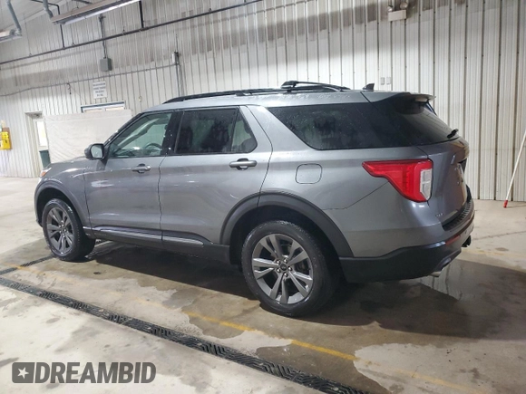 2021 Ford Explorer XLT with VIN 1FMSK8DHXMGA22114, listed as a Copart auction lot 52604955 with 212,538 mi miles and Salvage Title. Bid and sale history available at carsss.com. Image 2.