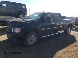 2012 GMC Sierra 3500HD SRW Denali z VIN 1GT426E86CF222881, wystawiony jako Copart lot #77349574 z przebiegiem 95 967 mil mil oraz Szkoda całkowita • Salvage title. Historia ofert i sprzedaży dostępna na DreamBid. Obrazek 1.