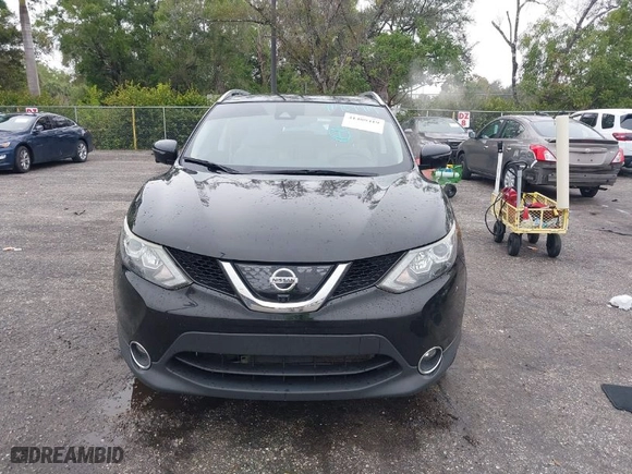 2017 Nissan Rogue Sport SL with VIN JN1BJ1CR5HW140854, listed as a IAAI auction lot 41409419 with 59,144 mi miles. Bid and sale history available at carsss.com. Image 12.