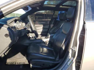 2014 Chrysler 300 C z VIN 2C3CCAEG9EH328699, wystawiony jako Copart lot #88137275 z przebiegiem 132 555 mil mil oraz Szkoda całkowita • Salvage title. Historia ofert i sprzedaży dostępna na DreamBid. Obrazek 7.