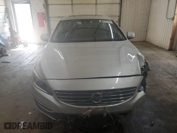 2016 Volvo S60 T5 Premier z VIN YV1612TK9G2393764, wystawiony jako Copart lot #53314985 z przebiegiem 112 858 mil mil oraz Szkoda całkowita • Salvage title. Historia ofert i sprzedaży dostępna na DreamBid. Obrazek 5.