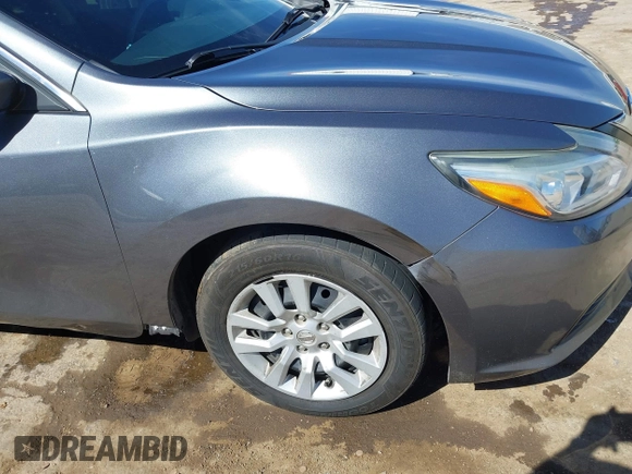 2018 Nissan Altima SR with VIN 1N4AL3AP5JC143900, listed as a IAAI auction lot 41750618 with 142,160 mi miles and . Bid and sale history available at carsss.com. Image 6.