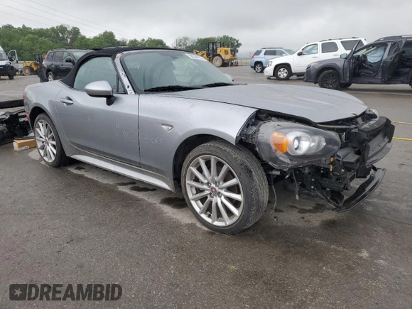 2017 FIAT 124 Spider Lusso z VIN JC1NFAEK0H0127134, wystawiony jako Copart lot #56334925 z przebiegiem 12 367 mil mil oraz Szkoda całkowita • Salvage title. Historia ofert i sprzedaży dostępna na DreamBid. Obrazek 4.