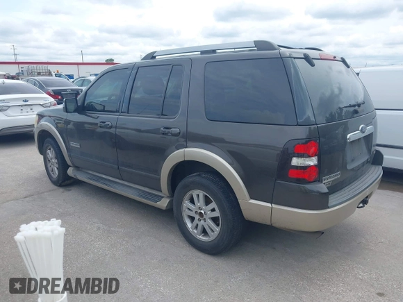 2007 Ford Explorer Eddie Bauer z VIN 1FMEU64E67UA75755, wystawiony jako IAAI lot #42363410 z przebiegiem 243 746 mil mil oraz . Historia ofert i sprzedaży dostępna na DreamBid. Obrazek 3.