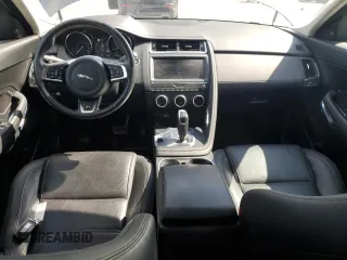 2019 Jaguar E-Pace S z VIN SADFJ2FX4K1Z42349, wystawiony jako Copart lot #52251143 z przebiegiem 37 214 mil mil oraz . Historia ofert i sprzedaży dostępna na DreamBid. Obrazek 8.