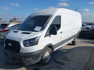 2023 Ford Transit Cargo с VIN 1FTBR2CG4PKB83534, выставлен на аукционе IAAI как лот 41243389 с пробегом 5 507 миль миль и . История ставок и продаж доступна на DreamBid. Изображение 17.
