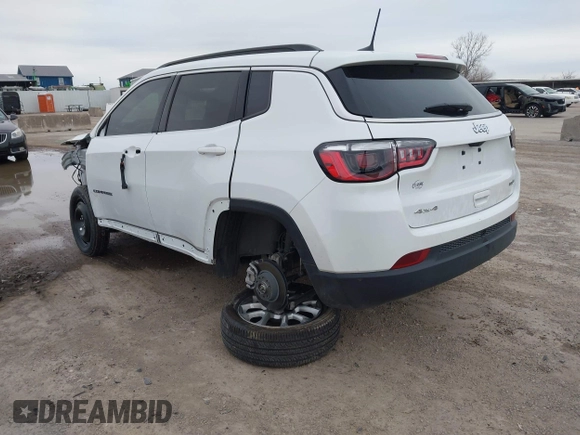 2024 Jeep Compass Latitude Lux with VIN 3C4NJDFN4RT169922, listed as a IAAI auction lot 41564166 with 16,097 mi miles and . Bid and sale history available at DreamBid. Image 3.