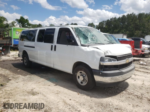 2020 Chevrolet Express Passenger LT z VIN 1GAZGPFG7L1125732, wystawiony jako Copart lot #56536785 z przebiegiem 89 436 mil mil oraz Szkoda całkowita • Salvage title. Historia ofert i sprzedaży dostępna na DreamBid. Obrazek 4.
