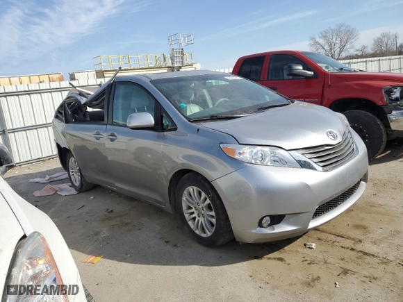 2012 Toyota Sienna XLE AAS with VIN 5TDYK3DC0CS210439, listed as a Copart auction lot 48884685 with 0 mi miles and Salvage Title. Bid and sale history available at carsss.com. Image 4.