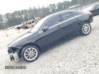 2019 Mercedes-Benz A 220 z VIN WDD3G4EB5KW002424, wystawiony jako Copart lot #48565175 z przebiegiem 88 354 mil mil oraz Szkoda całkowita • Salvage title. Historia ofert i sprzedaży dostępna na DreamBid. Obrazek 1.