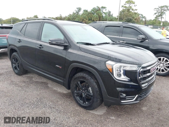 2024 GMC Terrain AT4 z VIN 3GKALYEG9RL140195, wystawiony jako IAAI lot #40476349 z przebiegiem Nie podano mil oraz . Historia ofert i sprzedaży dostępna na DreamBid. Obrazek 1.