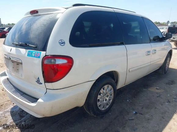2006 Chrysler Town & Country LWB LX with VIN 2A4GP44RX6R799790, listed as a IAAI auction lot 41890709 with 151,443 mi miles. Bid and sale history available at carsss.com. Image 4.