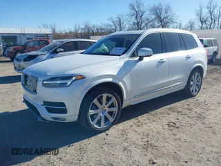 2018 Volvo XC90 Inscription with VIN YV4A22PL0J1386504, listed as a IAAI auction lot 41751916 with 73,081 mi miles. Bid and sale history available at carsss.com. Image 2.