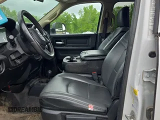 2019 Ram 2500 Tradesman with VIN 3C6UR5CL1KG598101, listed as a IAAI auction lot 42667301 with 90,262 mi miles and . Bid and sale history available at DreamBid. Image 63.