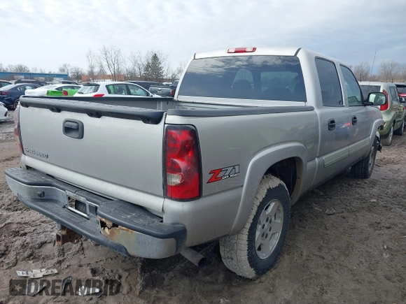 2006 Chevrolet Silverado 1500 LT1 with VIN 2GCEK13T261240787, listed as a IAAI auction lot 41694516 with 319,324 mi miles. Bid and sale history available at carsss.com. Image 4.