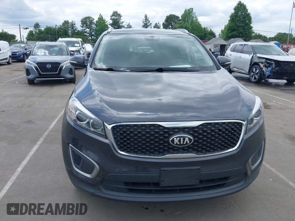 2016 Kia Sorento LX with VIN 5XYPG4A3XGG117695, listed as a IAAI auction lot 42158518 with 86,318 mi miles. Bid and sale history available at carsss.com. Image 6.