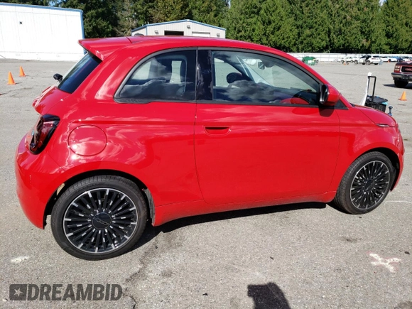 2024 FIAT 500e INSPI(RED) with VIN ZFAFFAA44RX204389, listed as a Copart auction lot 72464234 with 612 mi miles and Salvage Title. Bid and sale history available at carsss.com. Image 3.