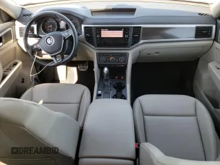 2018 Volkswagen Atlas SE with VIN 1V2FR2CA0JC575617, listed as a Copart auction lot 72691074 with 86,505 mi miles and Salvage title. Bid and sale history available at DreamBid. Image 8.