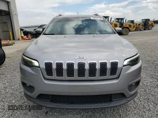 2019 Jeep Cherokee Latitude with VIN 1C4PJLCB2KD232654, listed as a Copart auction lot 50892105 with 138,673 mi miles and Salvage title. Bid and sale history available at DreamBid. Image 5.