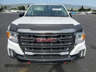 2022 GMC Canyon 4WD AT4 z VIN 1GTG6FEN0N1164841, wystawiony jako Copart lot #54440155 z przebiegiem 31 658 mil mil oraz Szkoda całkowita • Salvage title. Historia ofert i sprzedaży dostępna na DreamBid. Obrazek 5.