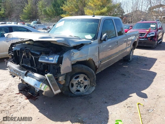 2003 Chevrolet Silverado 1500 LS with VIN 2GCEK19T231104873, listed as a IAAI auction lot 41910444 with 208,692 mi miles. Bid and sale history available at carsss.com. Image 2.
