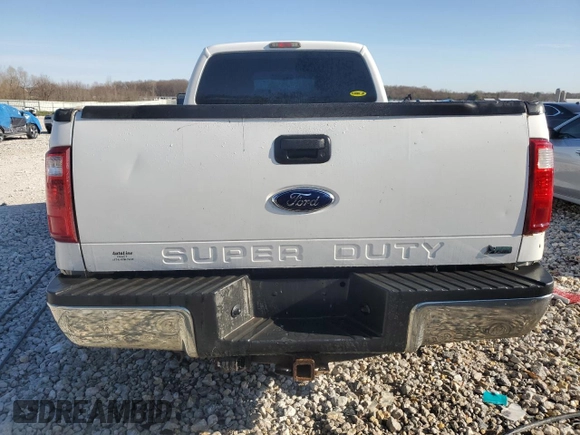 2011 Ford F-250 XL z VIN 1FT7X2B69BEB73125, wystawiony jako Copart lot #53625585 z przebiegiem 200 733 mil mil oraz Czysty tytuł • Clean title. Historia ofert i sprzedaży dostępna na DreamBid. Obrazek 6.