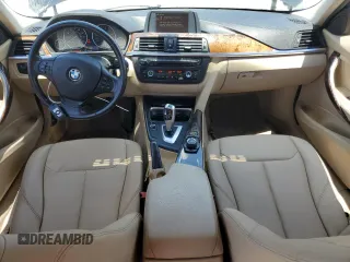 2013 BMW 3 Series 320i xDrive with VIN WBA3C3C54DF981575, listed as a Copart auction lot 65572755 with 130,468 mi miles and Clean title. Bid and sale history available at DreamBid. Image 8.