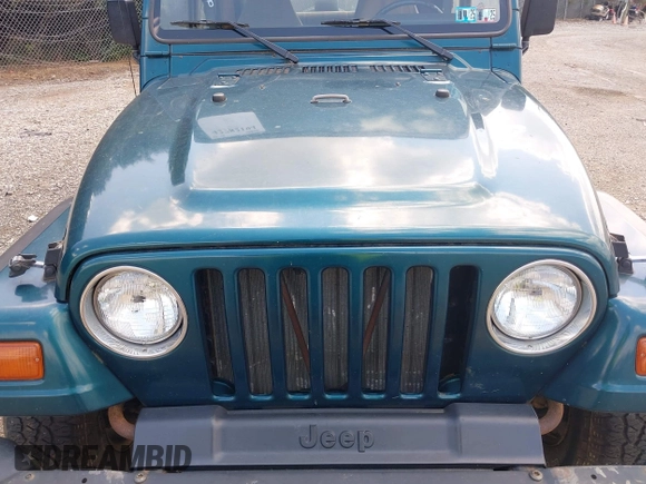 1997 Jeep Wrangler SE with VIN 1J4FY29P2VP446769, listed as a IAAI auction lot 42782194 with 98,352 mi miles and . Bid and sale history available at DreamBid. Image 10.