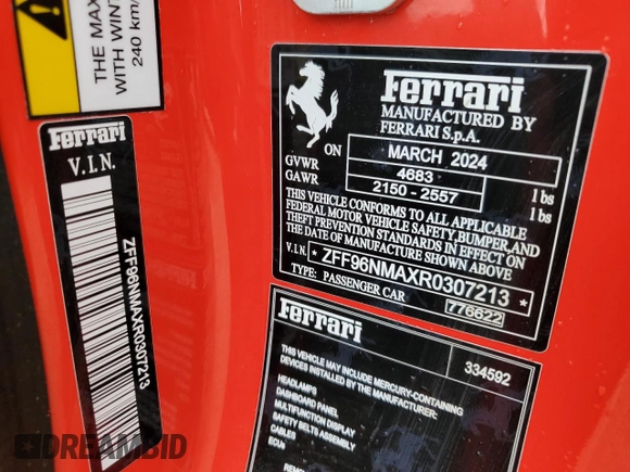 2024 Ferrari SF90 z VIN ZFF96NMAXR0307213, wystawiony jako Copart lot #74306594 z przebiegiem Nie podano mil oraz Nie do naprawy. Historia ofert i sprzedaży dostępna na DreamBid. Obrazek 13.