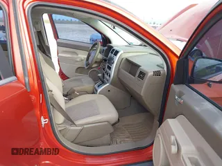 2008 Jeep Compass Sport with VIN 1J8FT47048D558171, listed as a IAAI auction lot 40563245 with 115,301 mi miles. Bid and sale history available at carsss.com. Image 5.