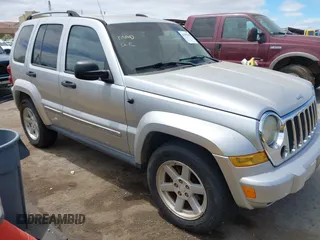 2006 Jeep Liberty Limited z VIN 1J4GK58KX6W221472, wystawiony jako IAAI lot #42795155 z przebiegiem 186 972 mil mil oraz . Historia ofert i sprzedaży dostępna na DreamBid. Obrazek 1.