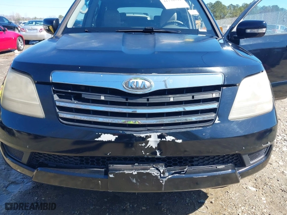 2009 Kia Borrego LX with VIN KNDJJ741995037531, listed as a IAAI auction lot 41738591 with 210,029 mi miles. Bid and sale history available at carsss.com. Image 6.