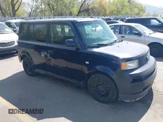 2005 Scion xB with VIN JTLKT334550197985, listed as a IAAI auction lot 42047397 with 250,302 mi miles. Bid and sale history available at carsss.com. Image 1.
