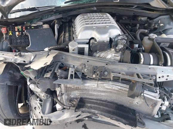 2019 Dodge Charger SRT Hellcat with VIN 2C3CDXL95KH725925, listed as a IAAI auction lot 39012995 with Not Provided miles and . Bid and sale history available at DreamBid. Image 10.
